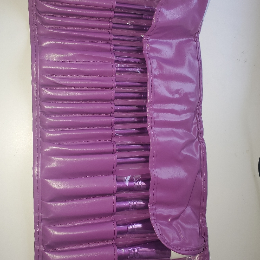 22 PC brush set - Picture 3 of 4